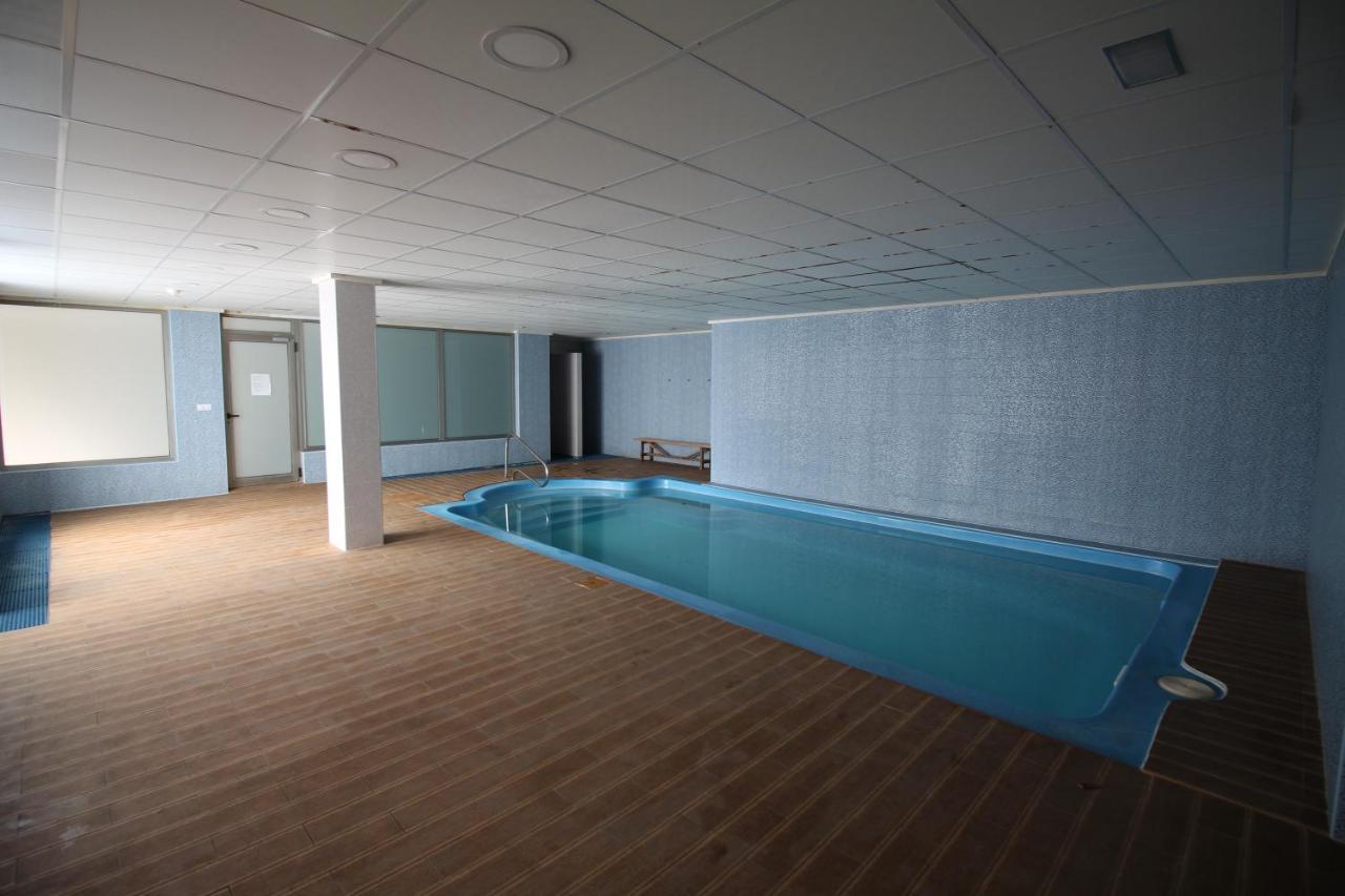 Beach/ Sea Views Apartment